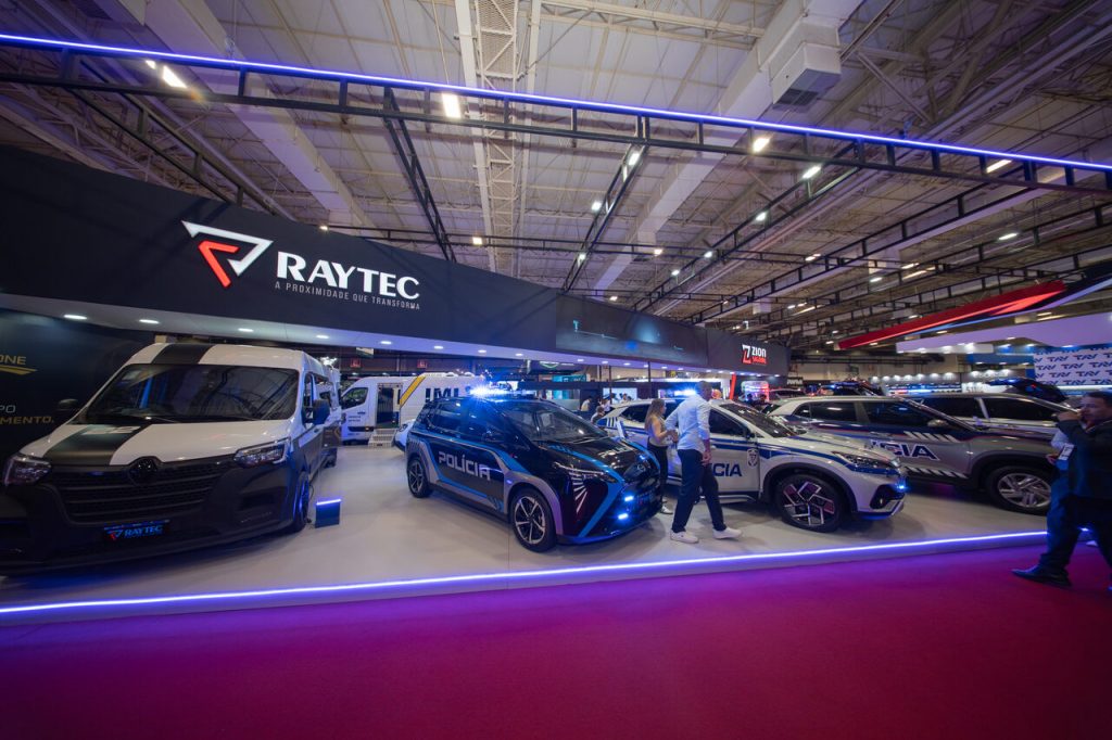 LAAD - STANDS-23